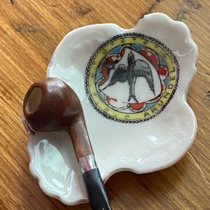 Tiny vintage Gemma mini travel ashtray.